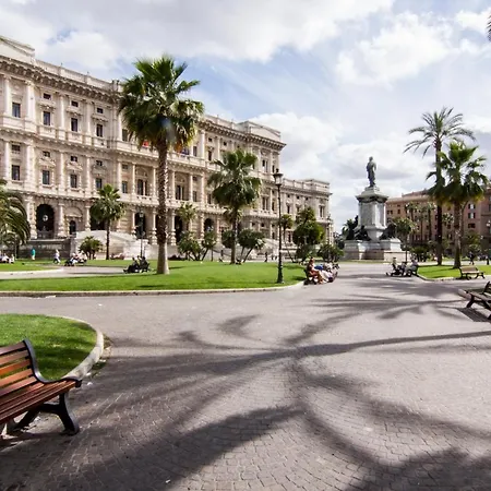 94 Piazza Di Spagna Gasthuis 2*