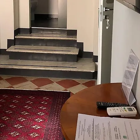 94 Piazza Di Spagna בית הארחה