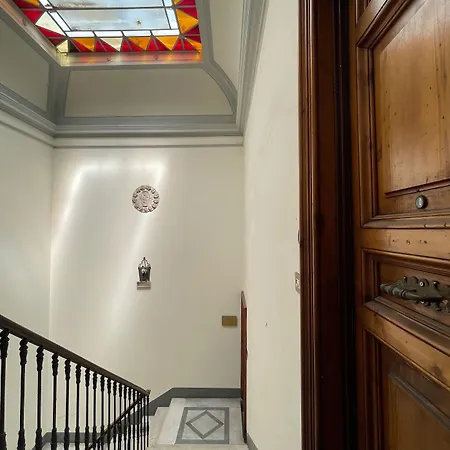 94 Piazza Di Spagna 게스트하우스