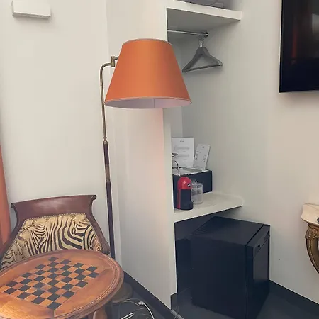 94 Piazza Di Spagna 게스트하우스