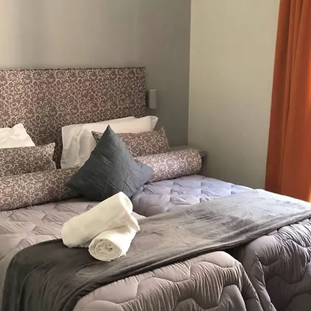 94 Piazza Di Spagna 게스트하우스 2*