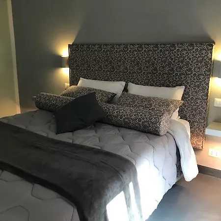 94 Piazza Di Spagna 게스트하우스 로마